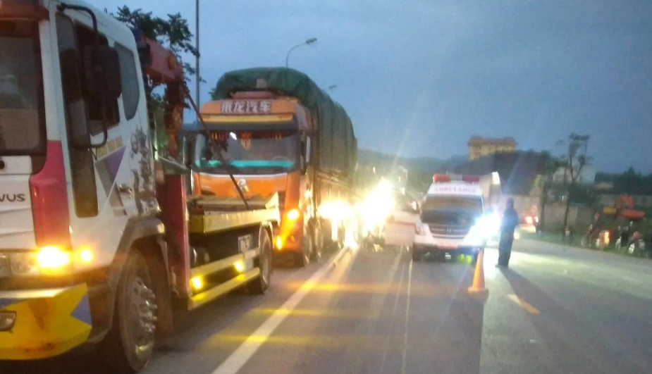 Xe máy tông xe tải, hai người tử vong ở Hà Tĩnh: Nạn nhân có nồng độ cồn cao- Ảnh 1.
