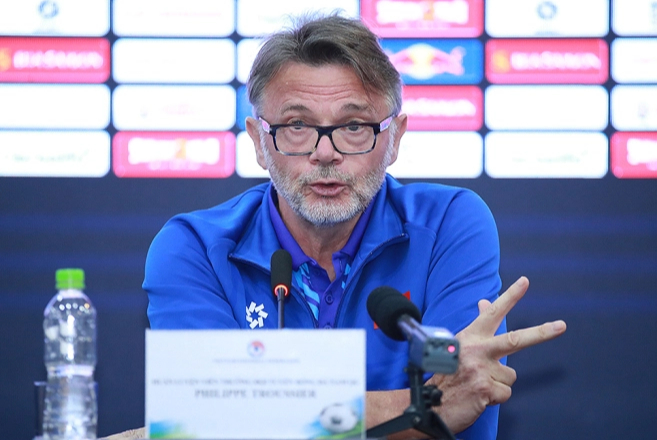 Asian Cup: HLV Troussier tuyên bố tạo địa chấn trước đội bóng số 1 châu Á- Ảnh 1.