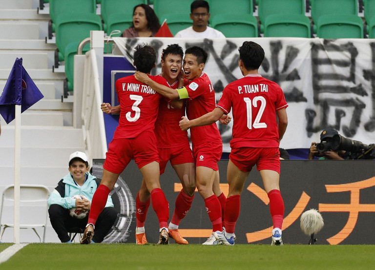 Asian Cup: Tuấn Hải lập công, tuyển Việt Nam suýt khiến đội bóng số 1 châu Á ôm hận- Ảnh 1.