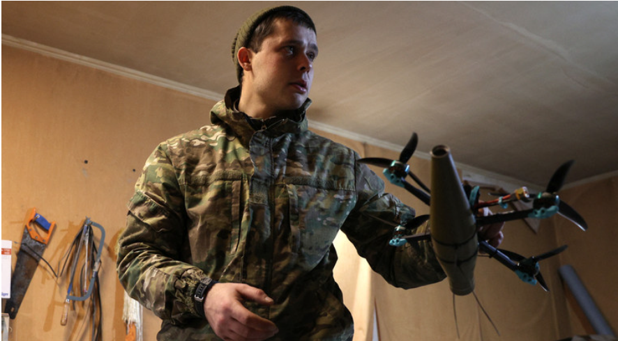 Ukraine khuyến khích người dân tự chế tạo UAV tại nhà để đối phó với Nga- Ảnh 1.