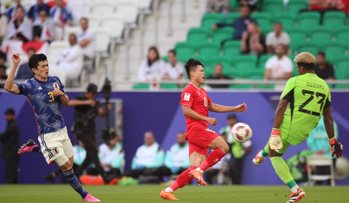 Thủ môn Nhật Bản bất ngờ trước sức tấn công của đội tuyển Việt Nam- Ảnh 1.