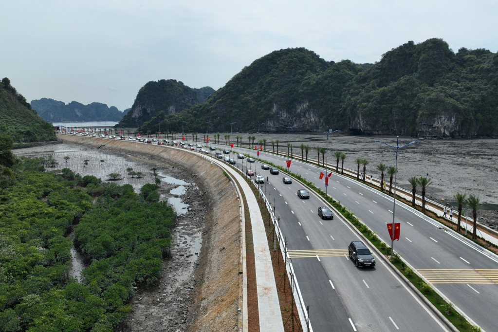Quảng Ninh: Đưa dự án giao thông về đích, tạo động lực phát triển kinh tế - xã hội- Ảnh 2.