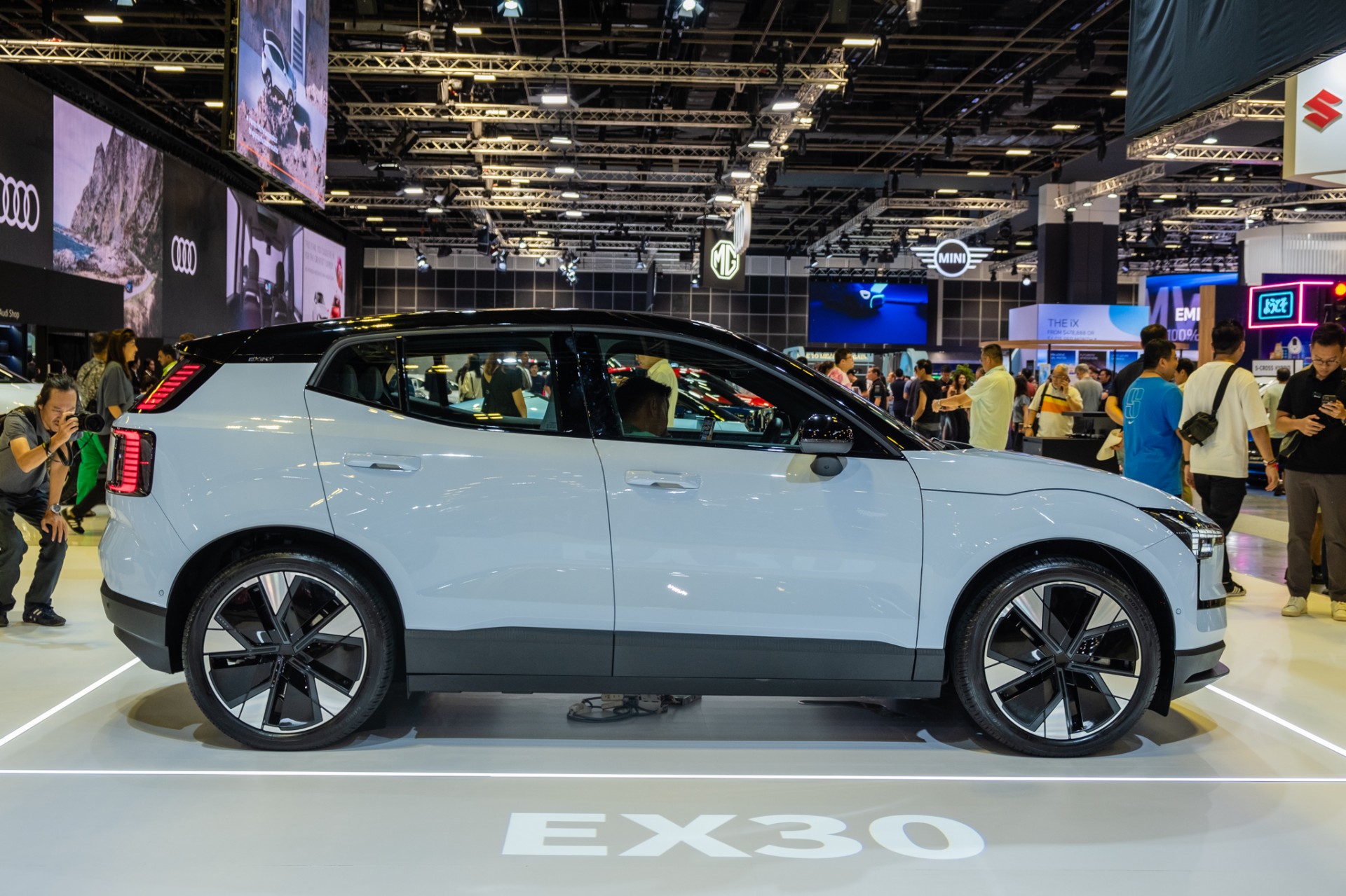 Volvo EX30 chạy điện ra mắt tại Thái Lan, giá từ 1,1 tỷ đồng