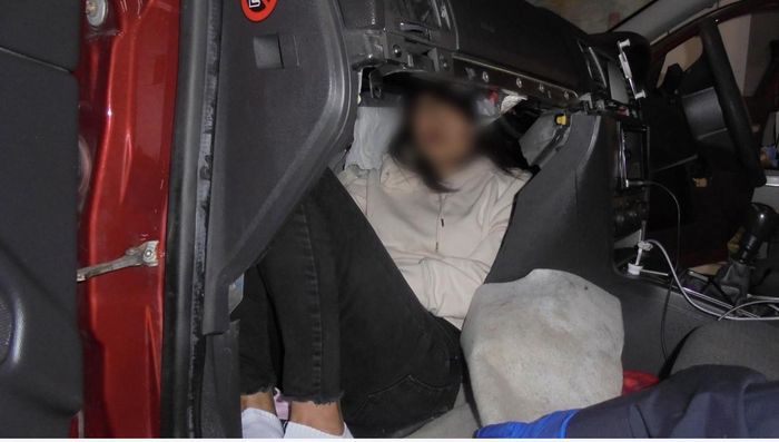 Người phụ nữ Việt bị giấu trong khoang bí mật trên chiếc ô tô của Jozef Balog (Ảnh: Sky News)