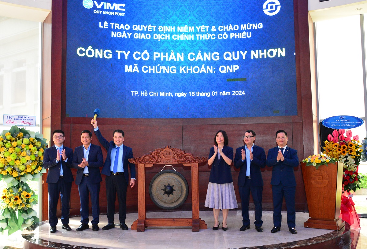 Hơn 40 triệu cổ phiếu cảng Quy Nhơn chính thức lên sàn HOSE- Ảnh 1.