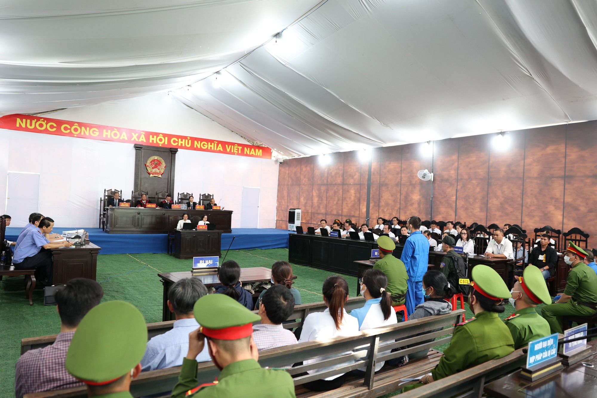Tòa tuyên án 100 bị cáo khủng bố tại Đắk Lắk- Ảnh 1.
