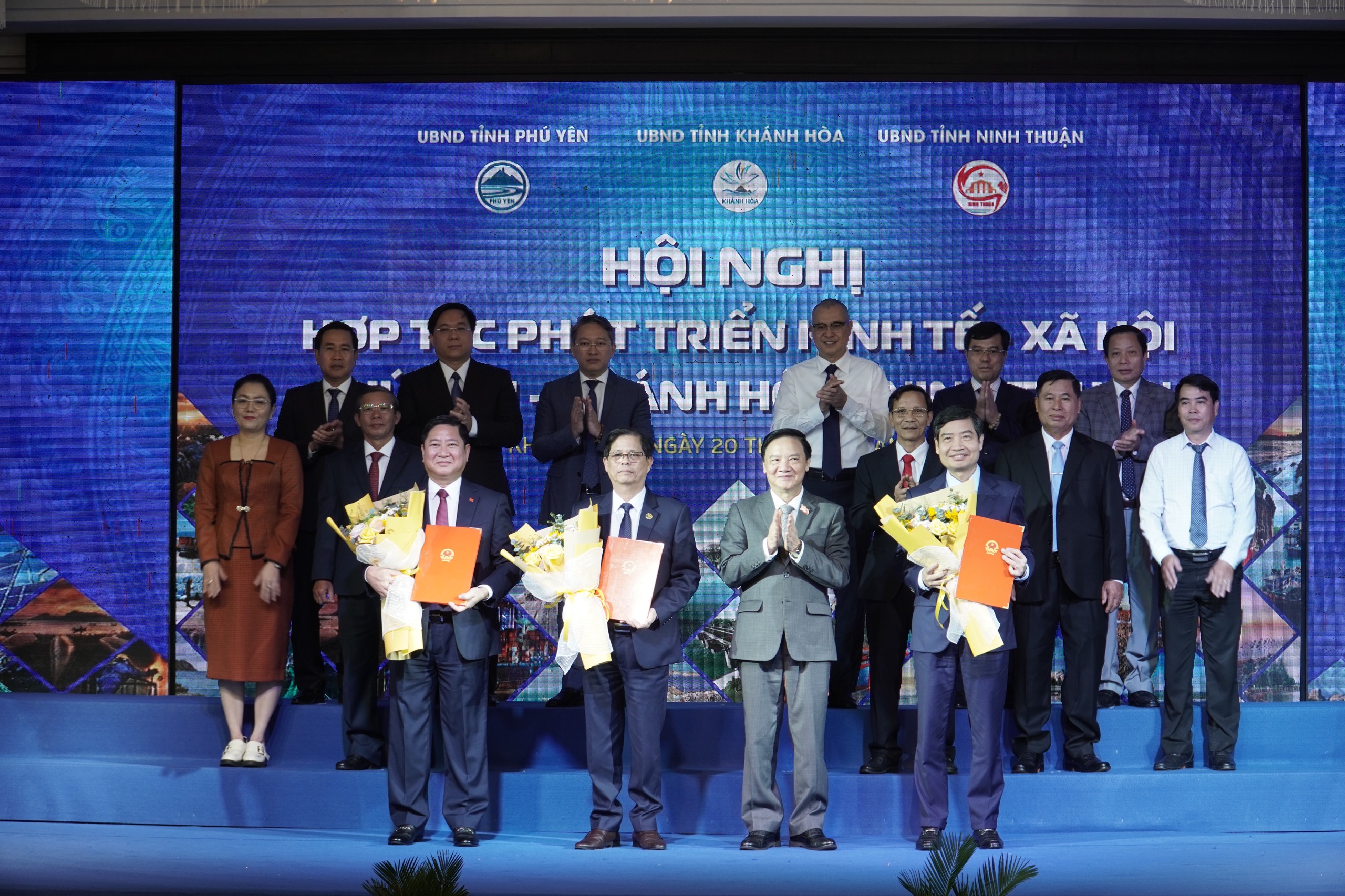 Phát huy thế mạnh cửa ngõ biển, thúc đẩy kinh tế Phú Yên - Khánh Hoà - Ninh Thuận- Ảnh 2.