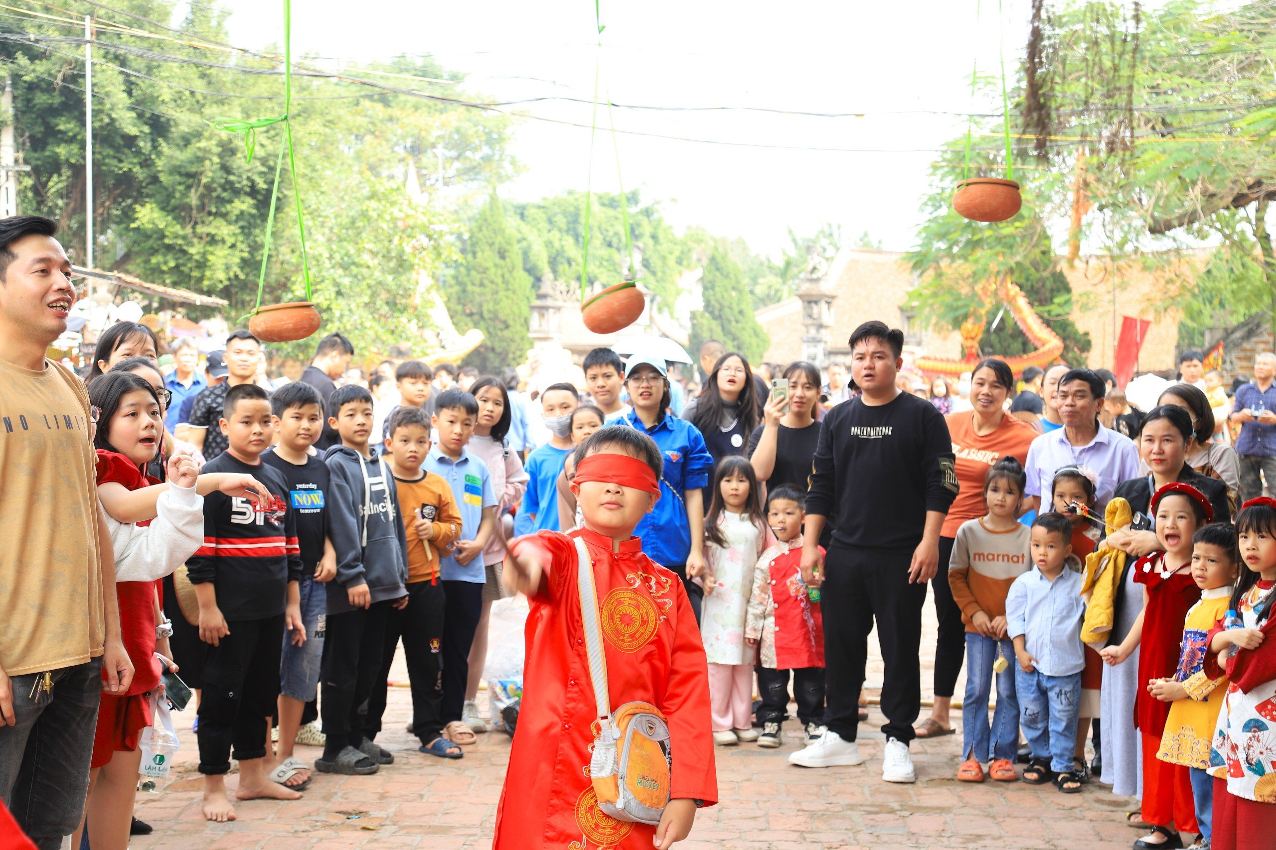 Trải nghiệm văn hóa Tết Việt tại làng cổ Đường Lâm- Ảnh 2.