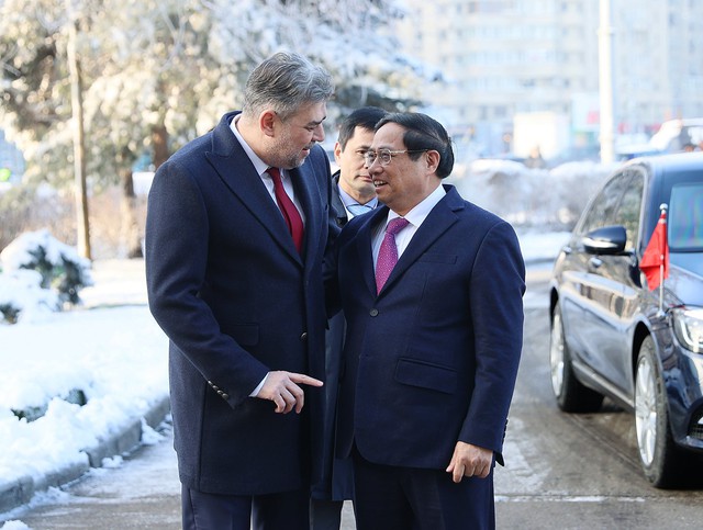 Lễ đón chính thức Thủ tướng Phạm Minh Chính thăm Romania- Ảnh 2.
