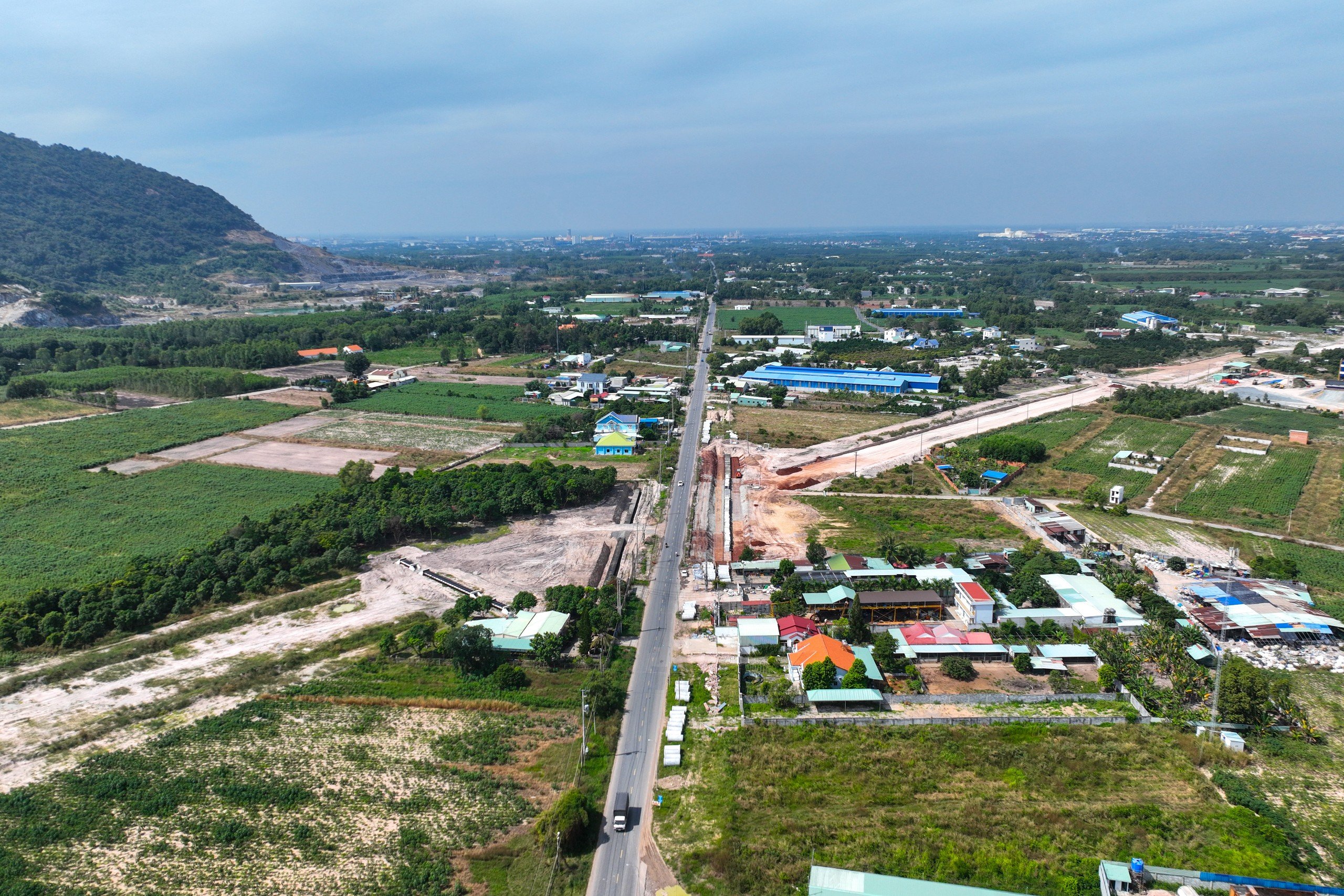 Đồng loạt đua tiến độ trên công trường cao tốc Biên Hòa - Vũng Tàu- Ảnh 3.