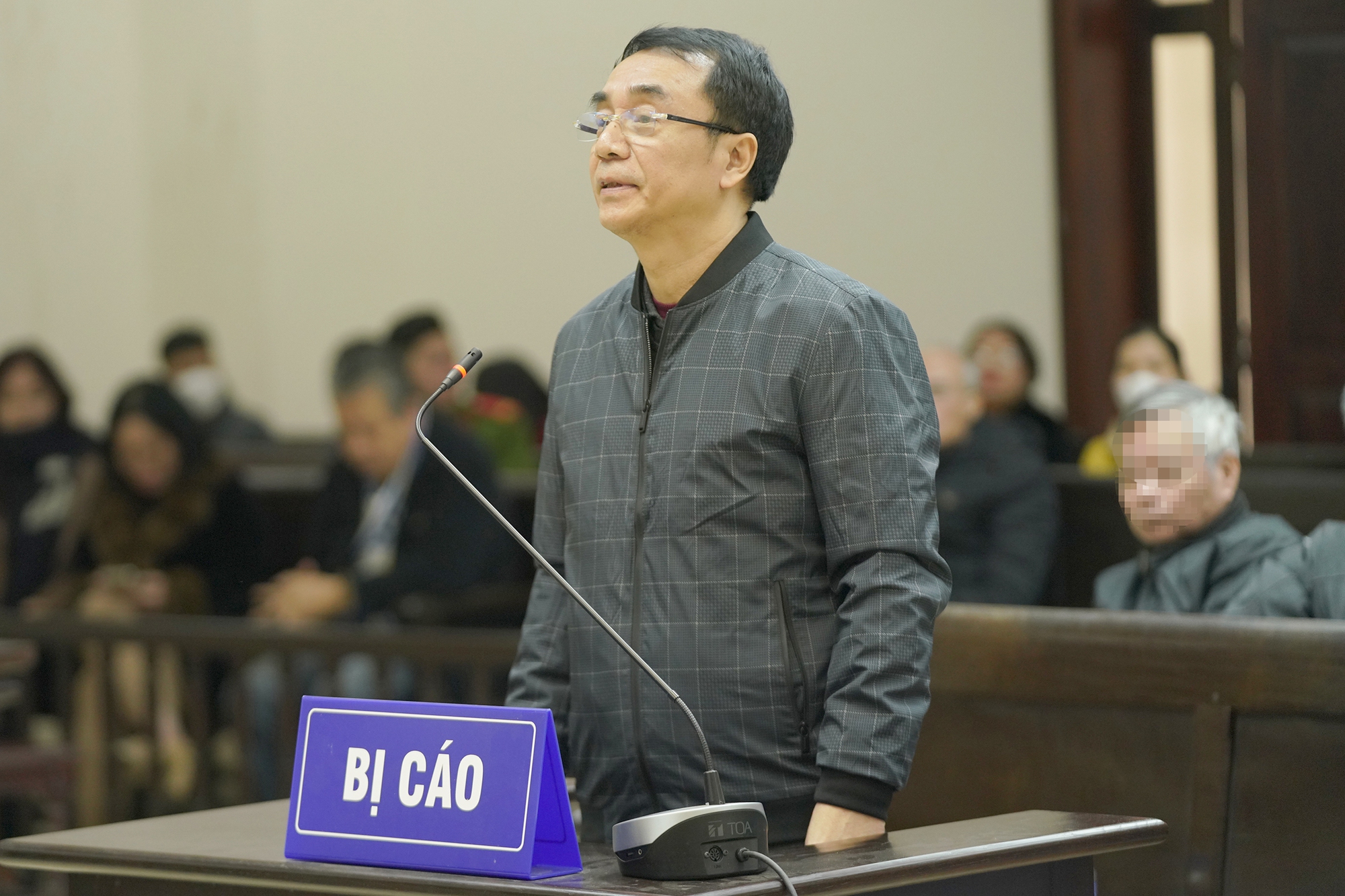 Bị cáo Trần Hùng nói "sẽ theo đuổi vụ án để bảo vệ danh dự" vẫn bị tuyên y án 9 năm tù- Ảnh 1.