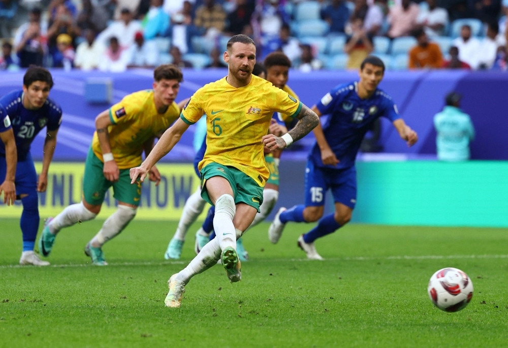 Asian Cup: Australia và Uzbekistan nắm tay nhau đi tiếp- Ảnh 1.