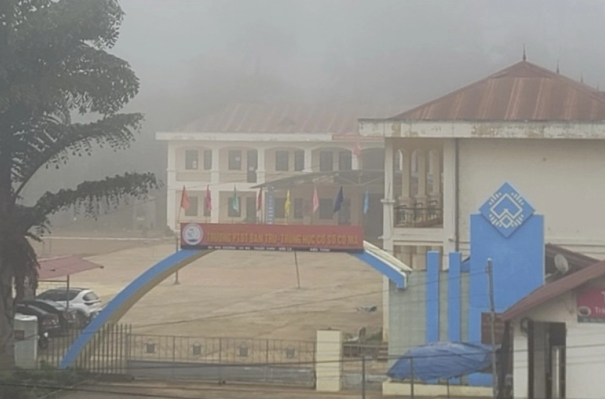 Rét đậm, gần 400 trường học ở Hoà Bình, Sơn La cho học sinh nghỉ học- Ảnh 1.