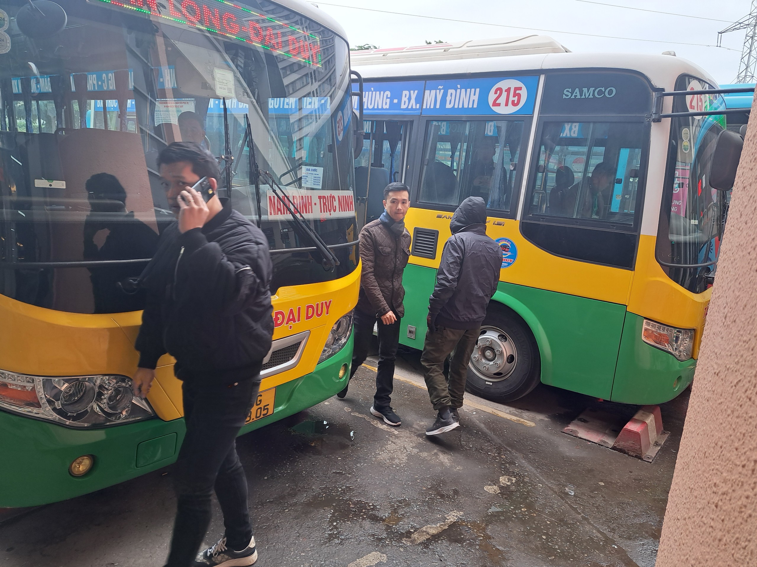 Hà Nội vận hành tuyến buýt kế cận Mỹ Đình - Nam Định- Ảnh 2.