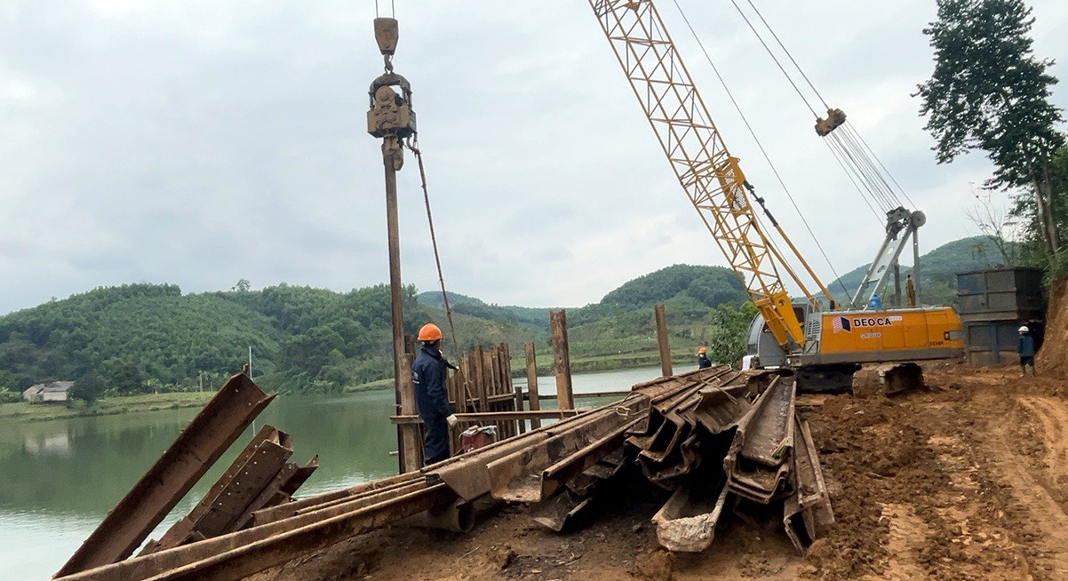 Những mũi khoan đầu tiên trên tuyến cao tốc Tuyên Quang - Hà Giang- Ảnh 1.