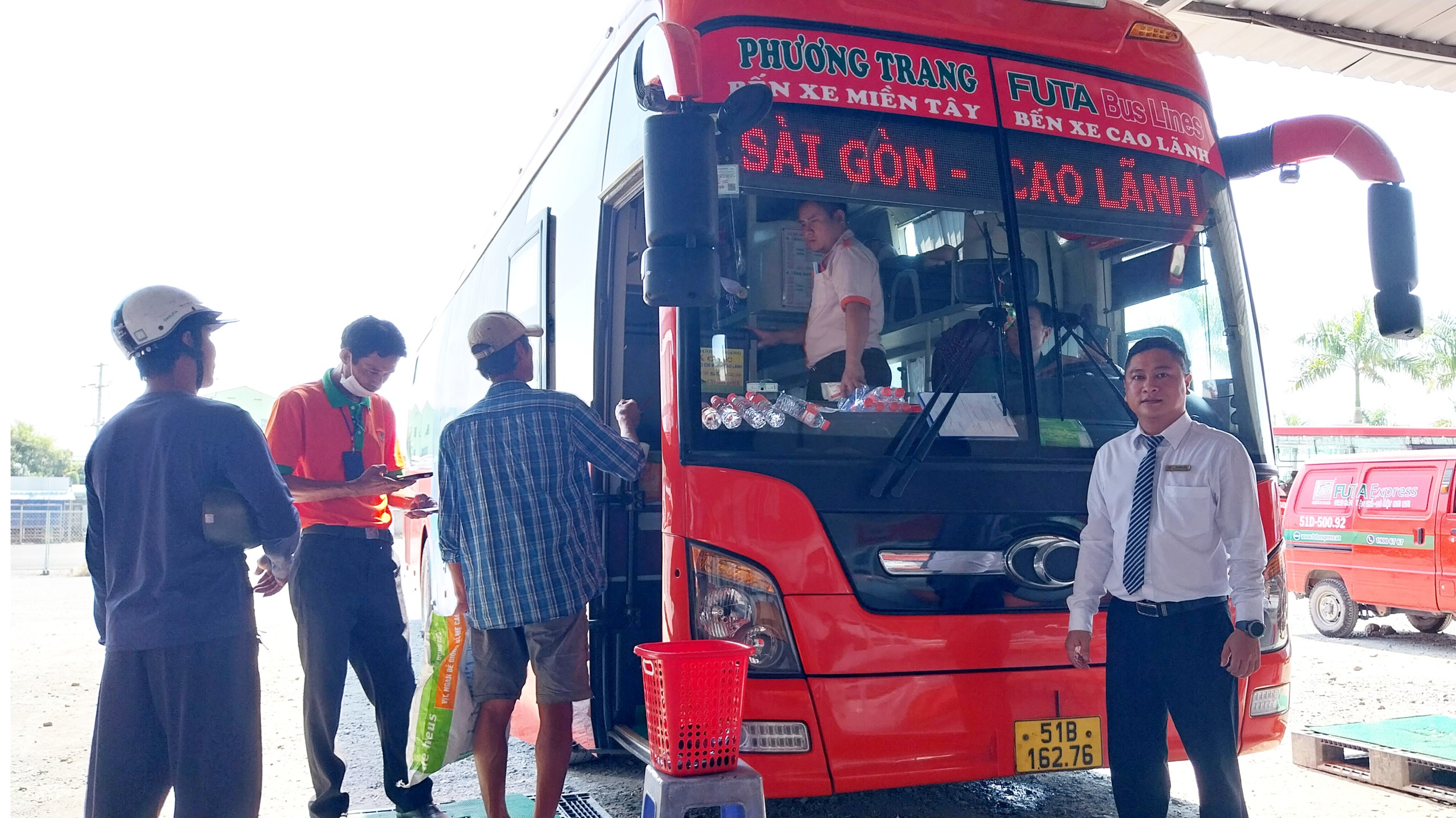 Các nhà xe ở An Giang và Đồng Tháp tăng chuyến dịp Tết Nguyên đán- Ảnh 2.
