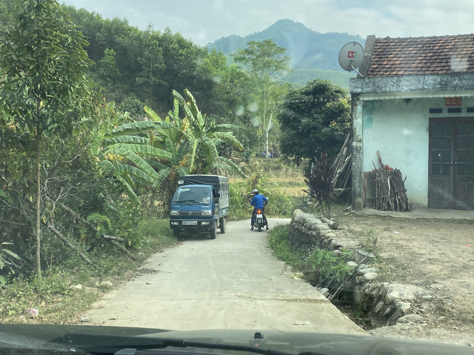 Giao thông mở hướng làm giàu vùng biên viễn Quảng Ninh- Ảnh 1.