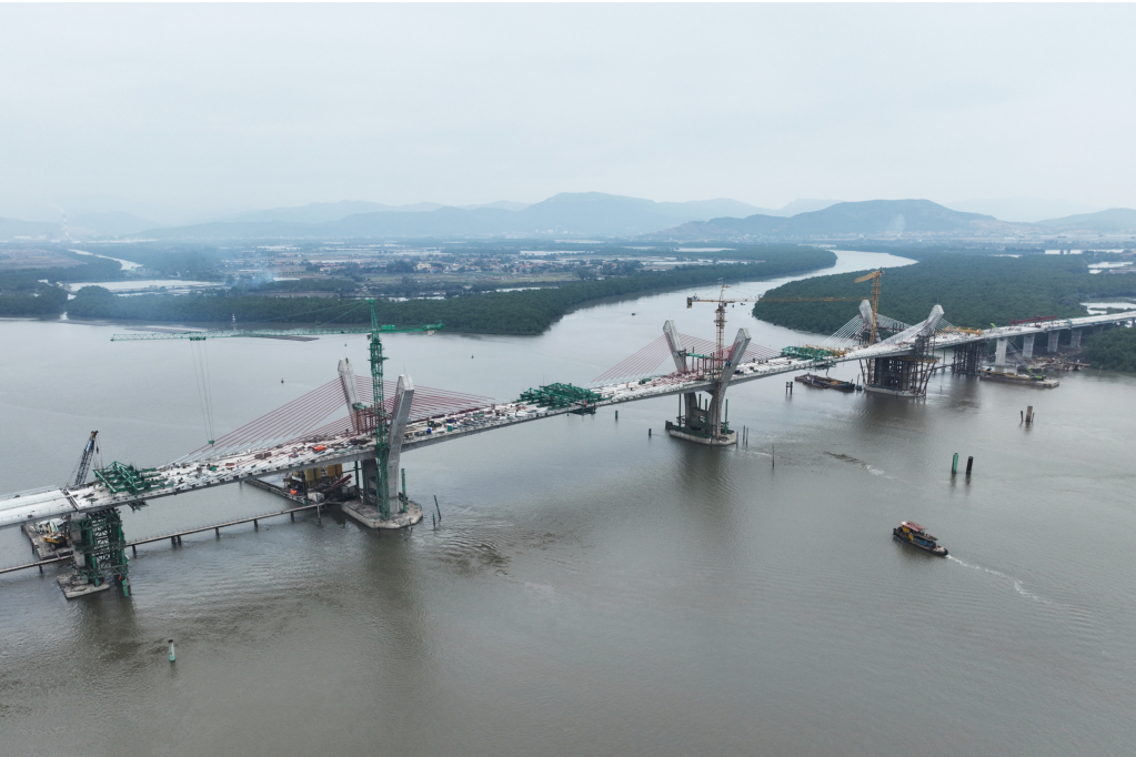 Hợp long cầu Bến Rừng gần 2.000 tỷ đồng nối tỉnh Quảng Ninh  với TP Hải Phòng- Ảnh 2.