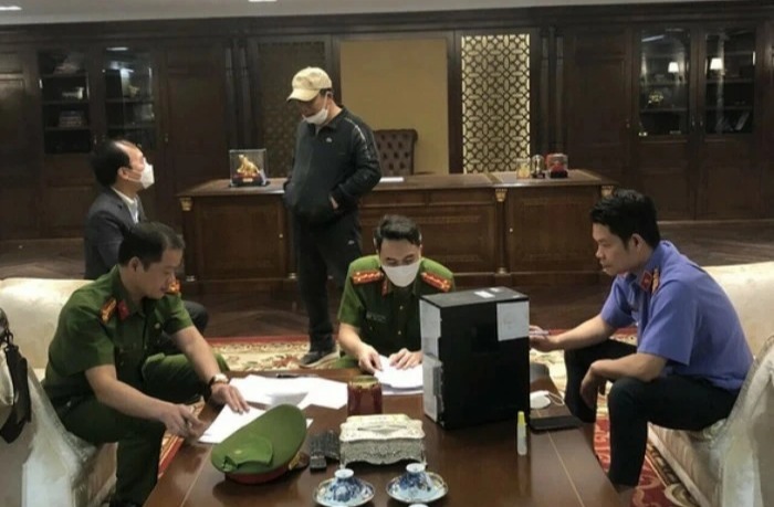 Nhiều cựu sếp Tập đoàn FLC bị khởi tố vì giúp sức ông Trịnh Văn Quyết- Ảnh 2.
