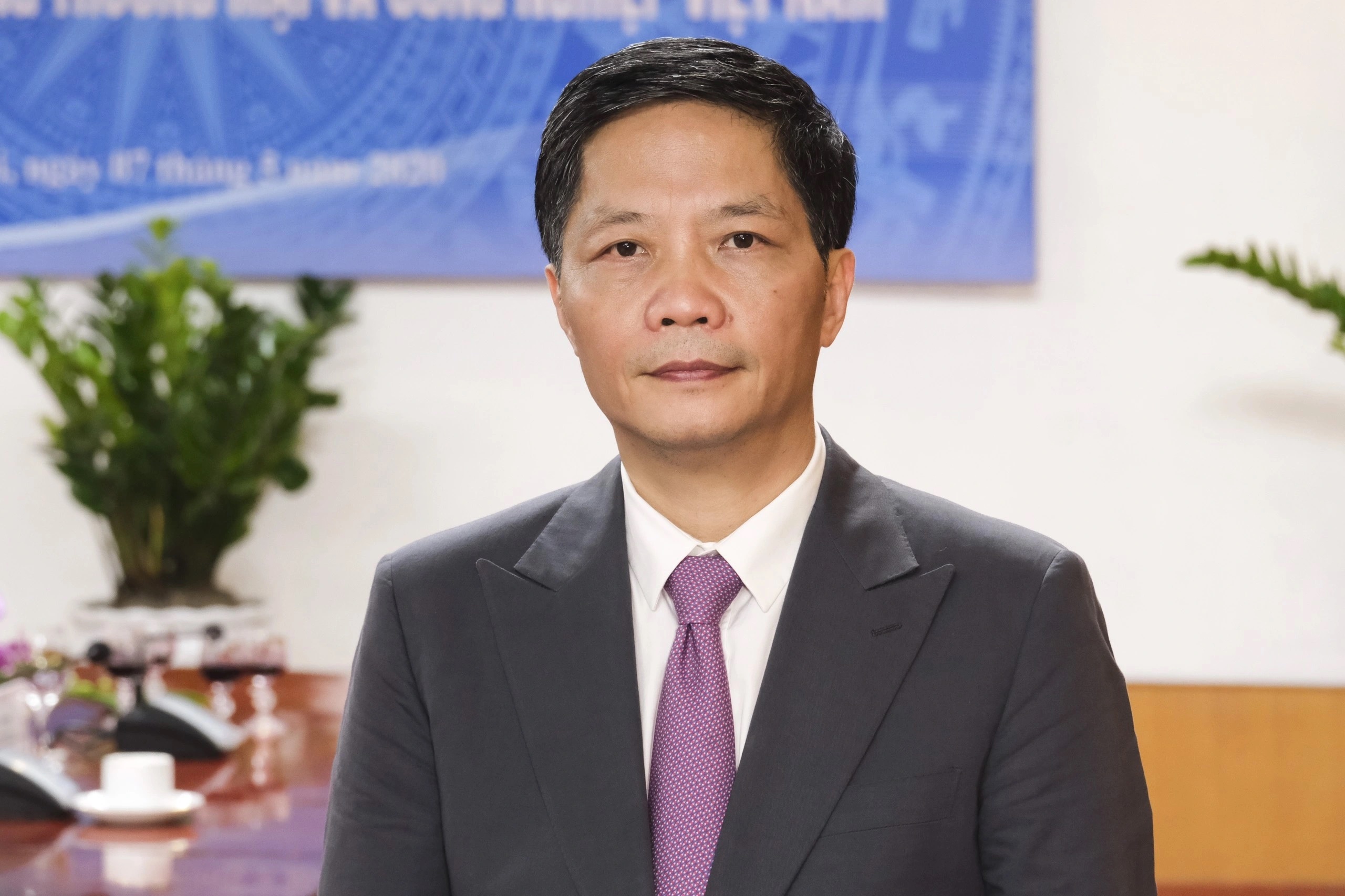 Ông Trần Tuấn Anh thôi giữ chức Ủy viên Bộ Chính trị- Ảnh 1.