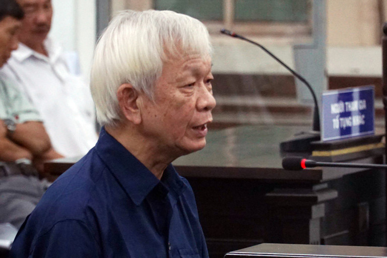 Vụ giao đất “vàng” cho doanh nghiệp, cựu chủ tịch Khánh Hòa nhận thêm 5 năm tù- Ảnh 1.