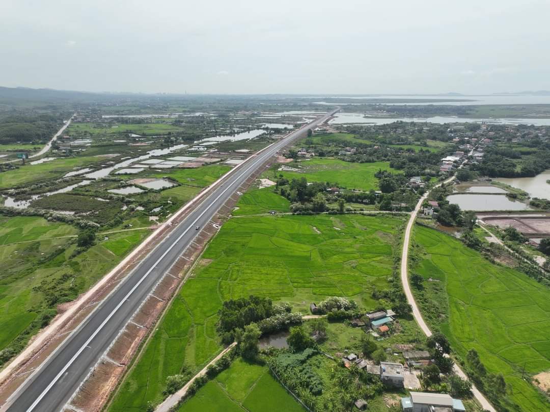 Tháng 2/2023, khởi động dự án trạm dừng nghỉ trên cao tốc Hạ Long - Vân Đồn - Móng Cái - Ảnh 2.