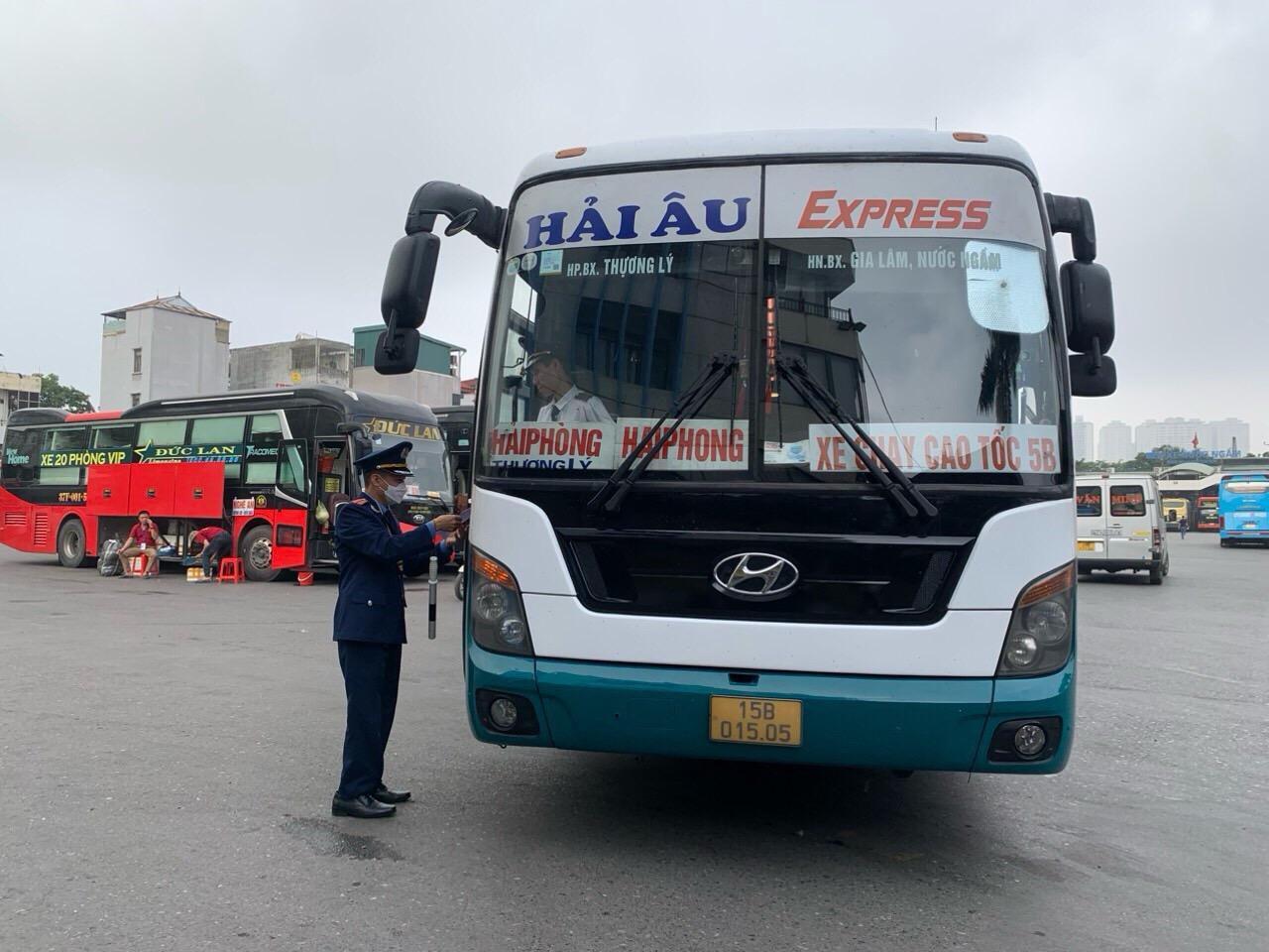 Thanh tra GTVT Hà Nội chốt trực tại hàng trăm điểm nóng, nỗ lực đảm bảo giao thông- Ảnh 13.