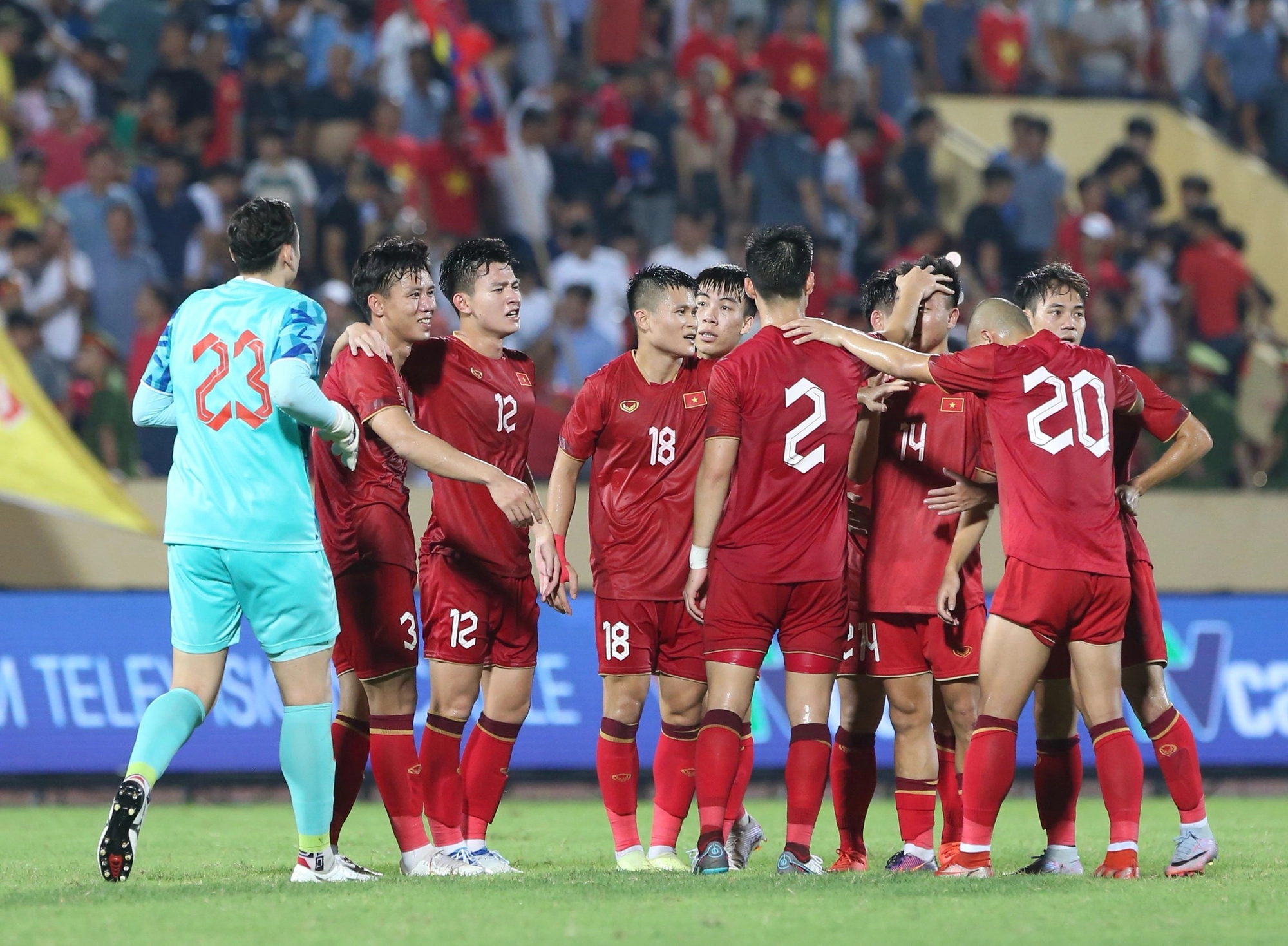 Chạnh lòng giá trị đội hình tuyển Việt Nam so với Thái Lan và Indonesia tại Asian Cup- Ảnh 1.