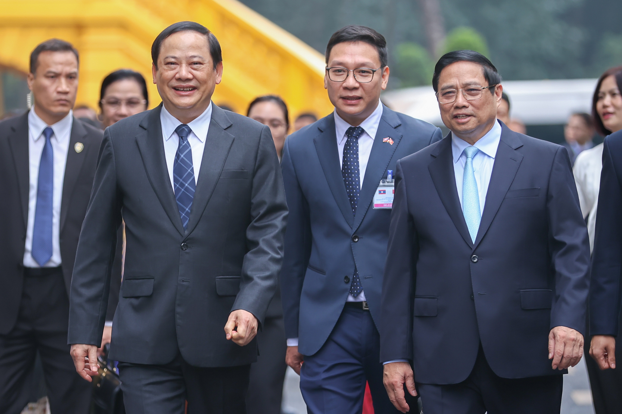 Lễ đón trọng thể Thủ tướng Lào Sonexay Siphandone thăm chính thức Việt Nam- Ảnh 9.