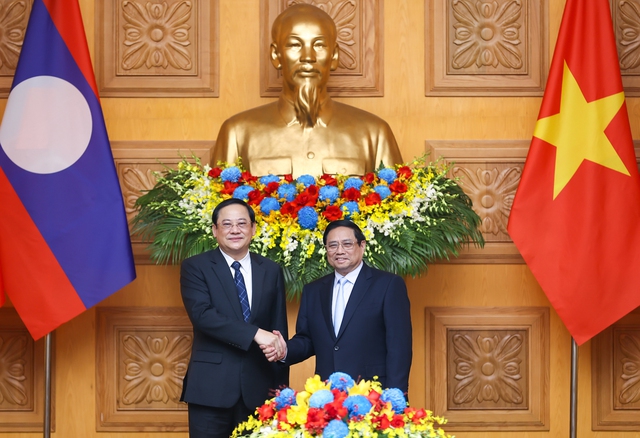 Việt Nam - Lào nhất trí thúc đẩy dự án cao tốc, đường sắt giữa hai nước- Ảnh 1.