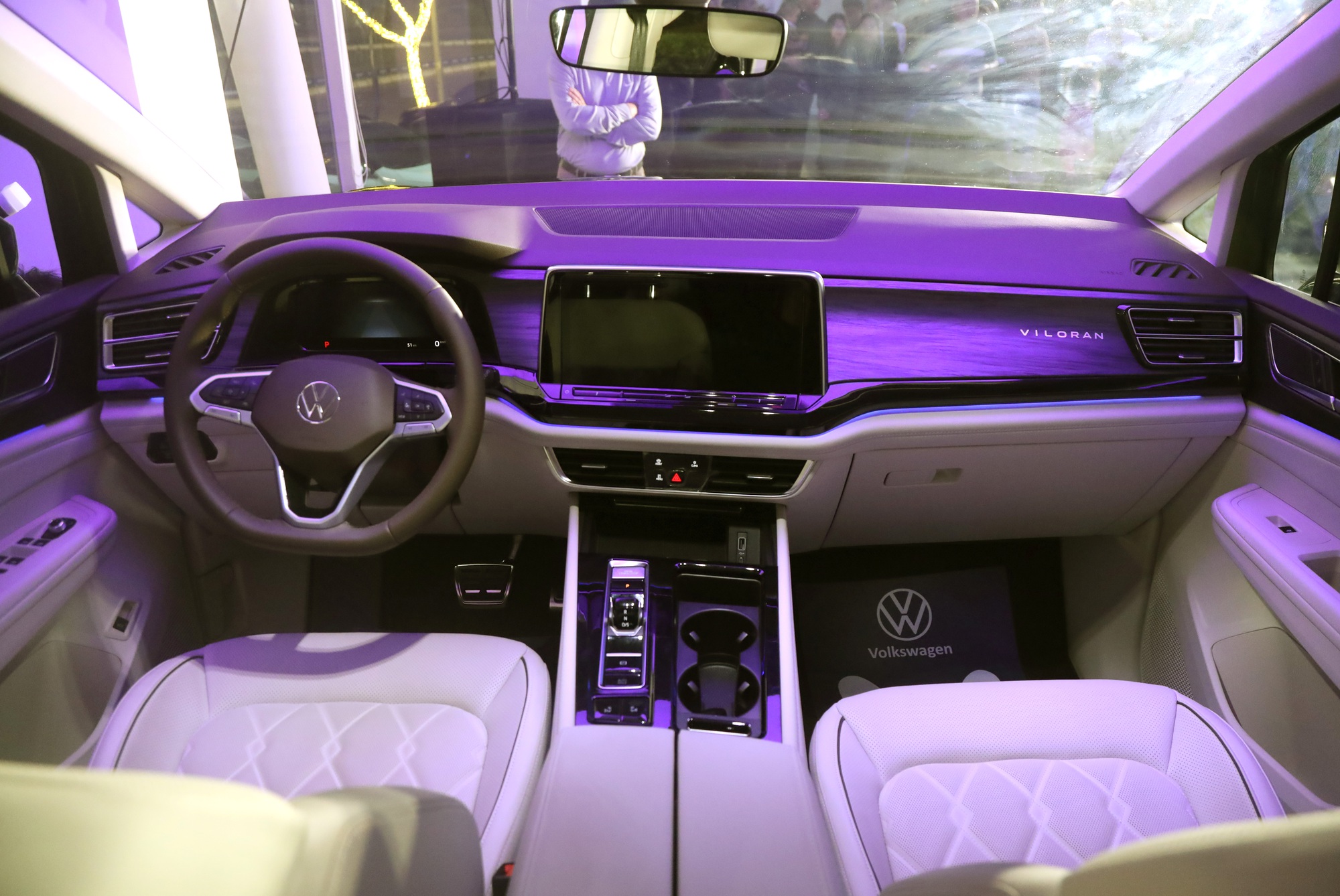 Volkswagen Viloran chính thức ra mắt tại Hà Nội- Ảnh 3.