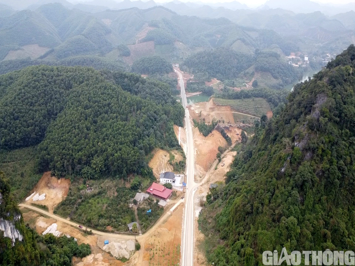 Người dân Tuyên Quang hết cảnh chờ đò nhờ cây cầu trăm tỷ thứ 9 vượt sông Lô- Ảnh 9.