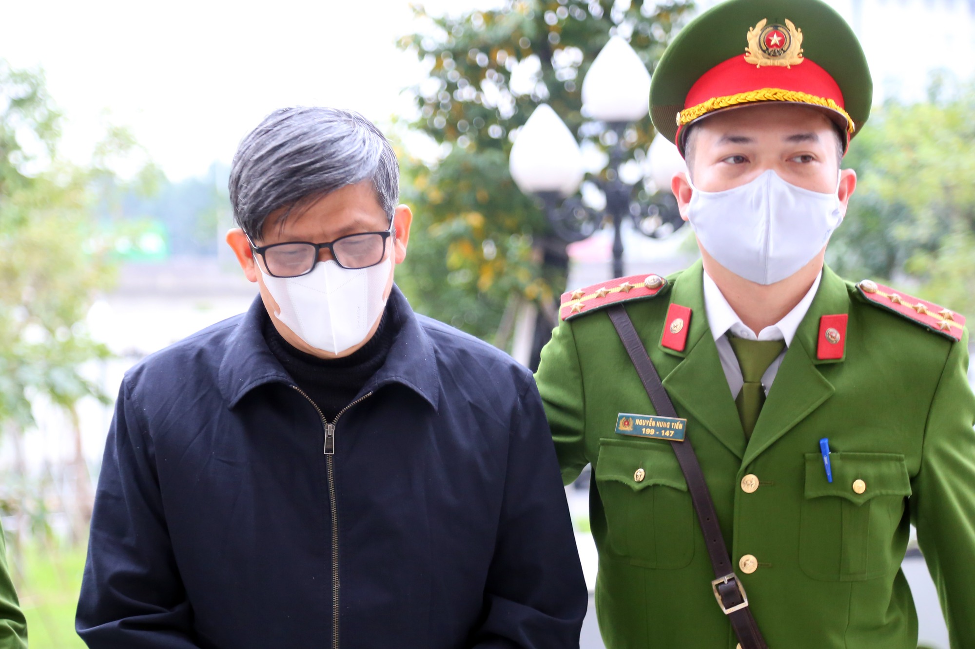Hơn 140 người gửi đơn xin giảm nhẹ hình phạt cho ông Nguyễn Thanh Long- Ảnh 1.