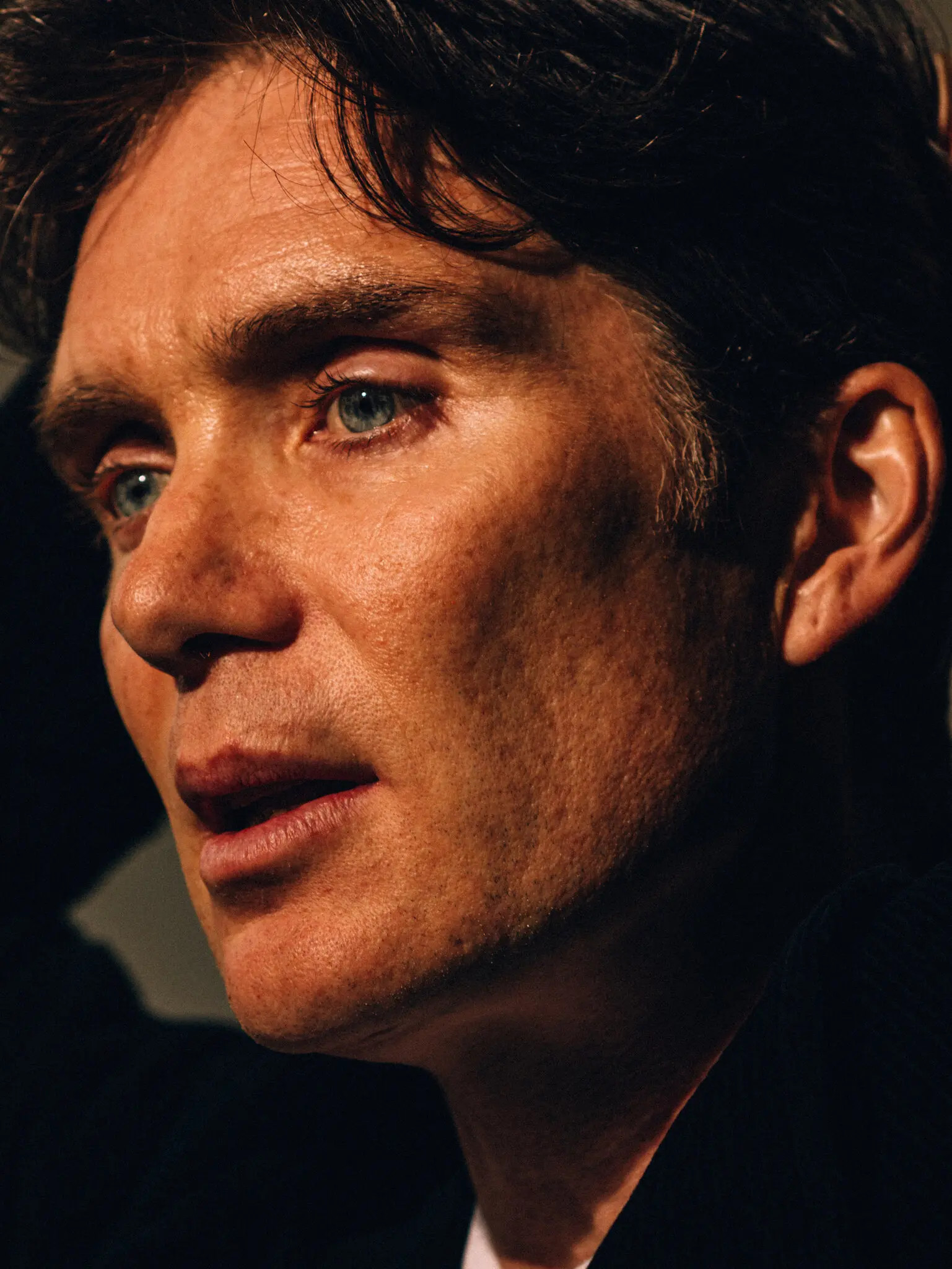 Diễn viên Cillian Murphy kiếm 46 triệu USD/năm nhưng đi chiếc xe ô tô 45 triệu đồng- Ảnh 2.