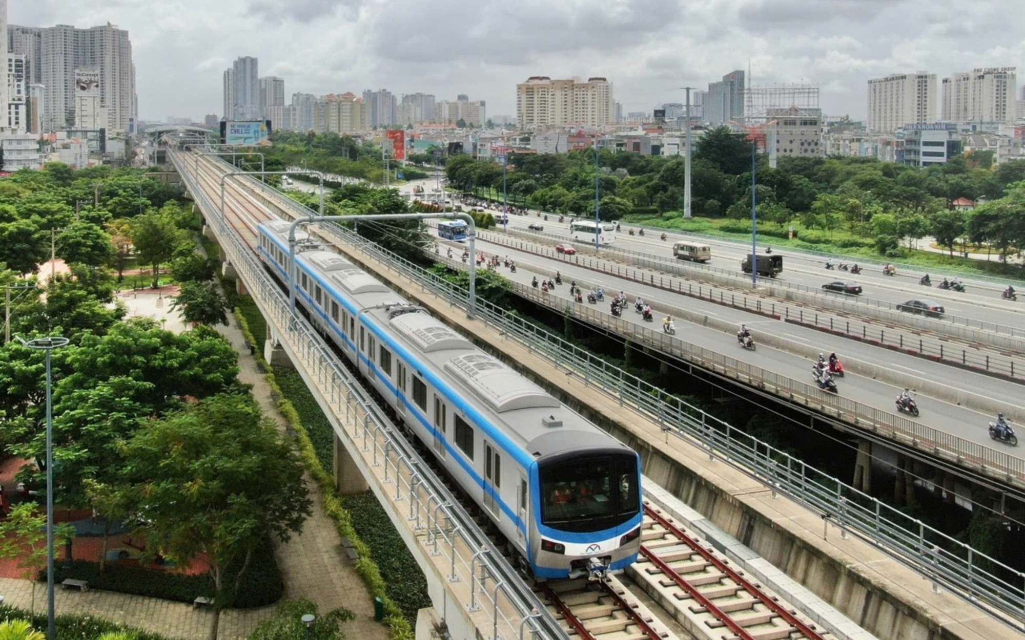 Trải nghiệm metro số 1 Bến Thành - Suối Tiên do lái tàu người Việt điều khiển