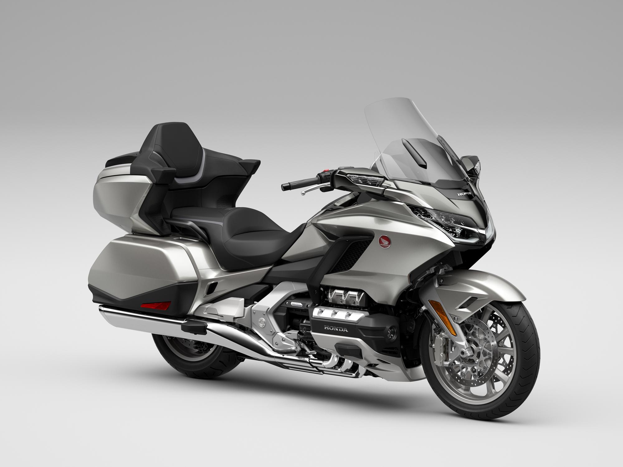 Honda Gold Wing có phiên bản mới tại Việt Nam, giá hơn 1,2 tỷ đồng- Ảnh 1.