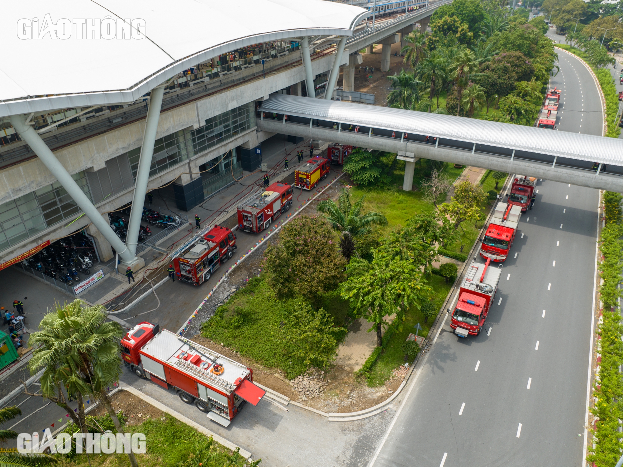 Hơn 1.000 người diễn tập cứu nạn tình huống cháy toa tàu metro Bến Thành - Suối Tiên- Ảnh 12.