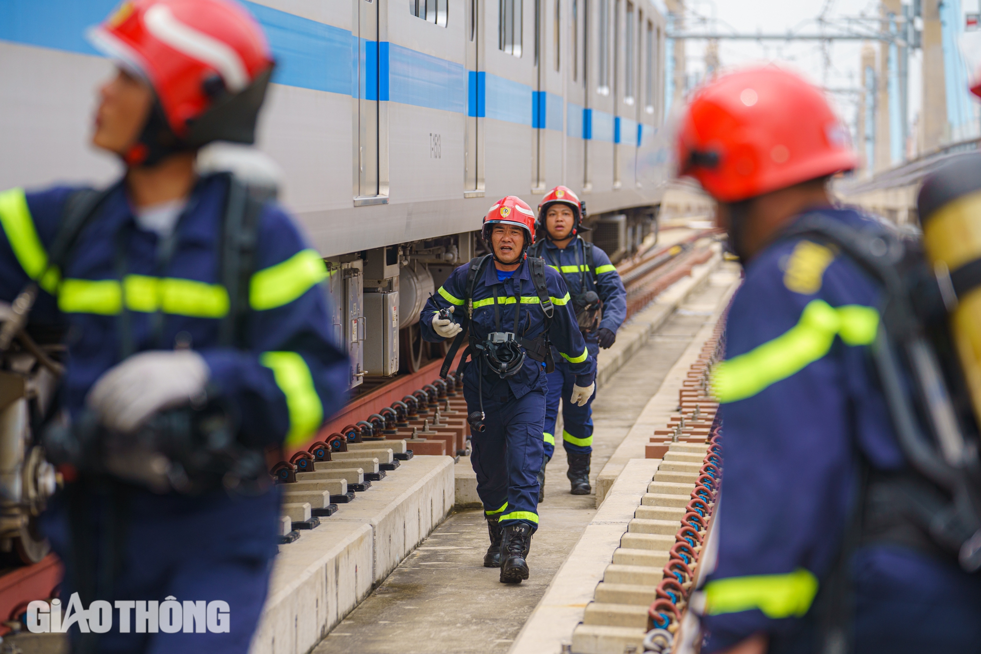 Hơn 1.000 người diễn tập cứu nạn tình huống cháy toa tàu metro Bến Thành - Suối Tiên- Ảnh 14.