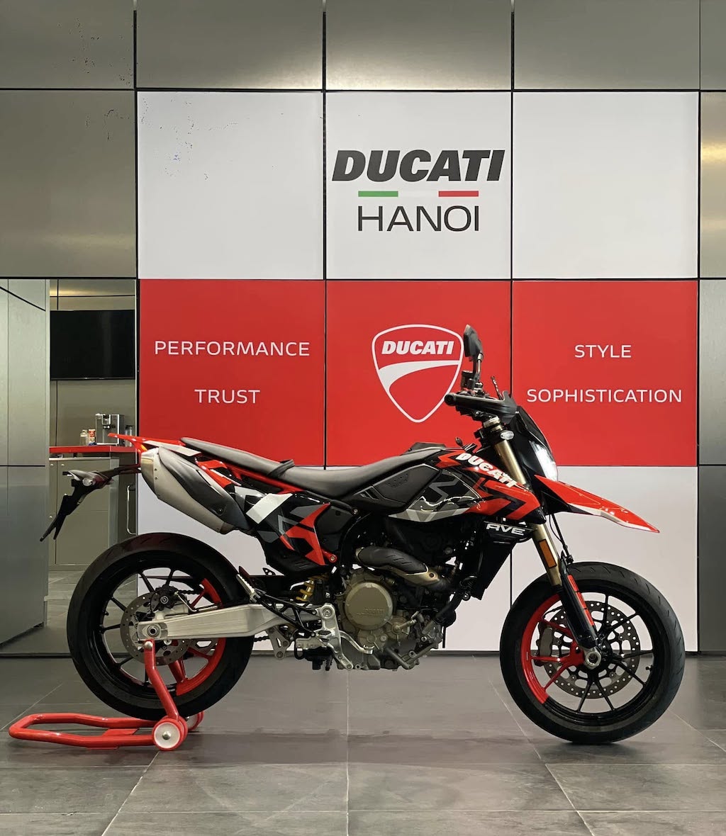 Ducati Hypermotard 698 Mono tại Việt Nam có giá từ 489 triệu đồng- Ảnh 1.