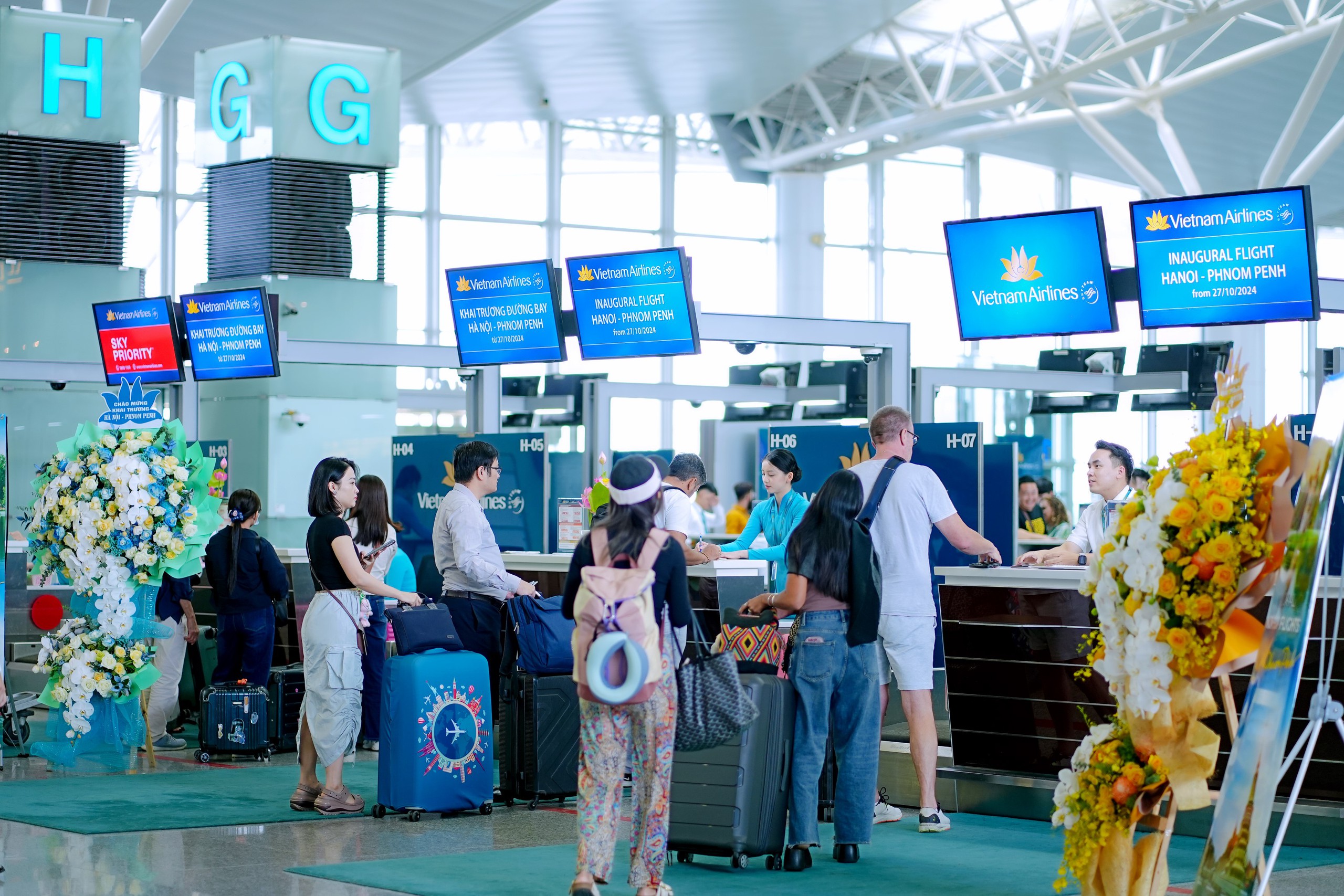 Vietnam Airlines mở đường bay thẳng nối Hà Nội - Phnôm Pênh- Ảnh 1.