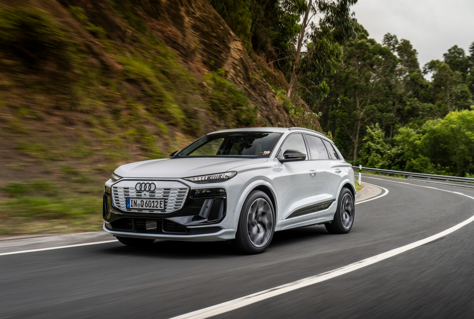 Audi Q6 e-tron đạt điểm đánh giá xếp hạng an toàn 5 sao