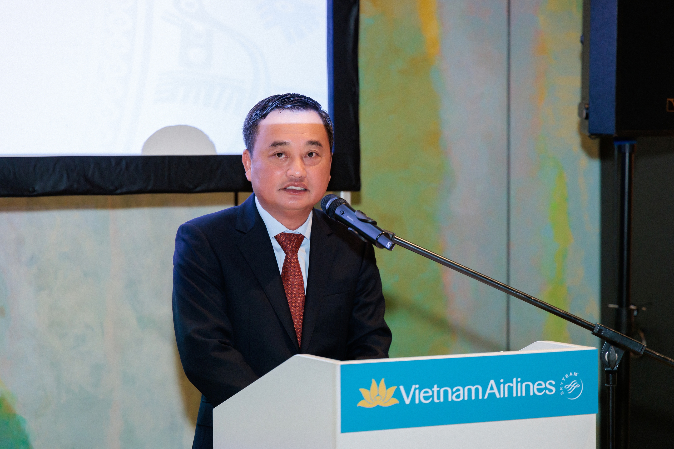 Vietnam Airlines tạo "cầu nối" Việt Nam - châu Âu- Ảnh 2.