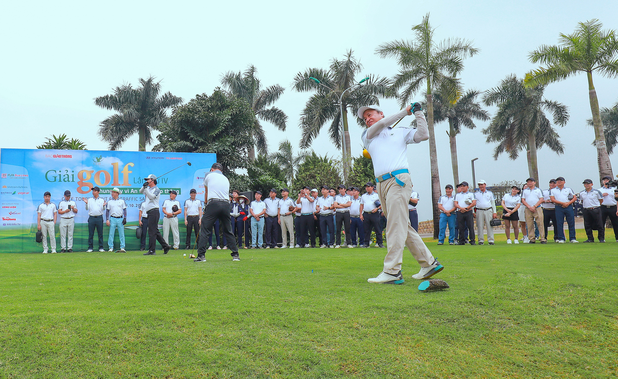 Giải golf Chung tay vì ATGT: Lan tỏa điều thiện từ cầu nối nhân ái- Ảnh 3.