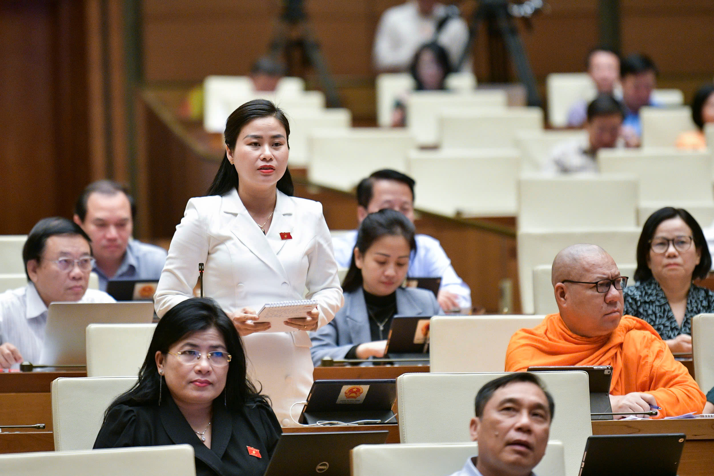 Thực phẩm chức năng kém chất lượng tràn lan, ĐBQH truy trách nhiệm- Ảnh 2. Thực phẩm chức năng kém chất lượng tràn lan, ĐBQH truy trách nhiệm- Ảnh 2.