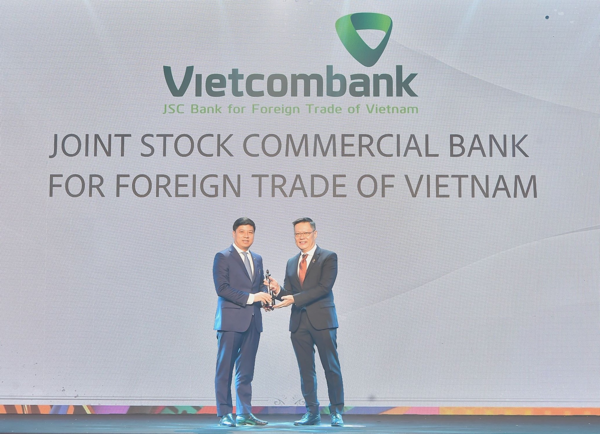 Đảng bộ Vietcombank triển khai hiệu quả công tác xây dựng văn hóa công sở- Ảnh 5.