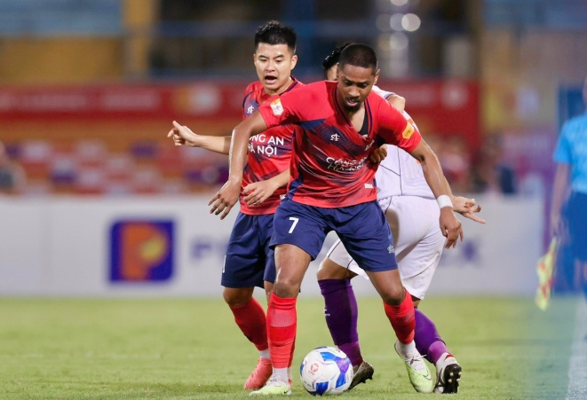 Hậu vệ đẳng cấp nhất V-League khó cùng tuyển Việt Nam dự AFF Cup- Ảnh 1.