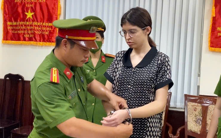 Người mẫu An Tây, ca sĩ Chi Dân, 'cô tiên' Trúc Phương bị bắt vì liên quan ma túy