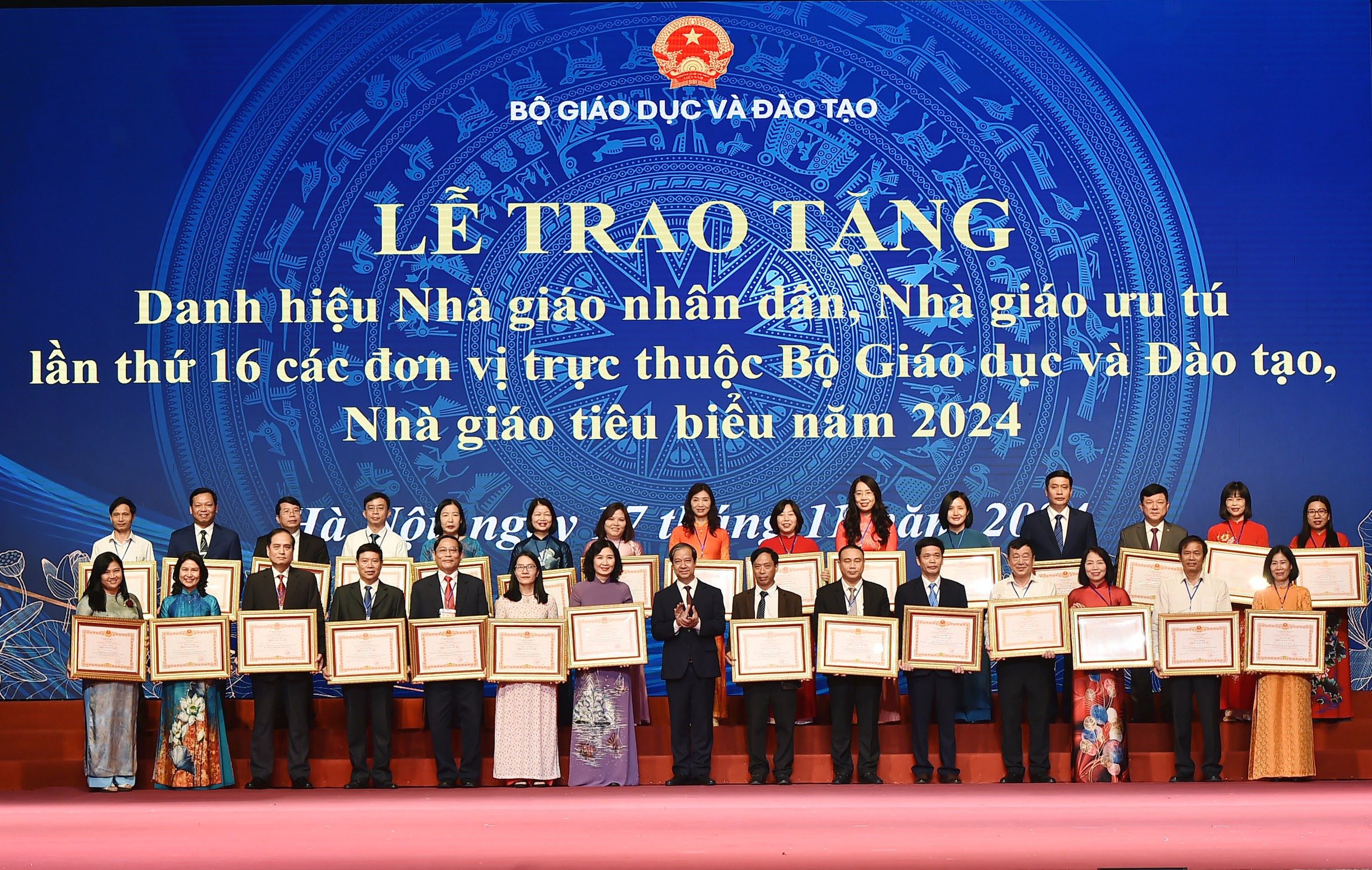 Tôn vinh 337 nhà giáo tiêu biểu năm 2024- Ảnh 1.