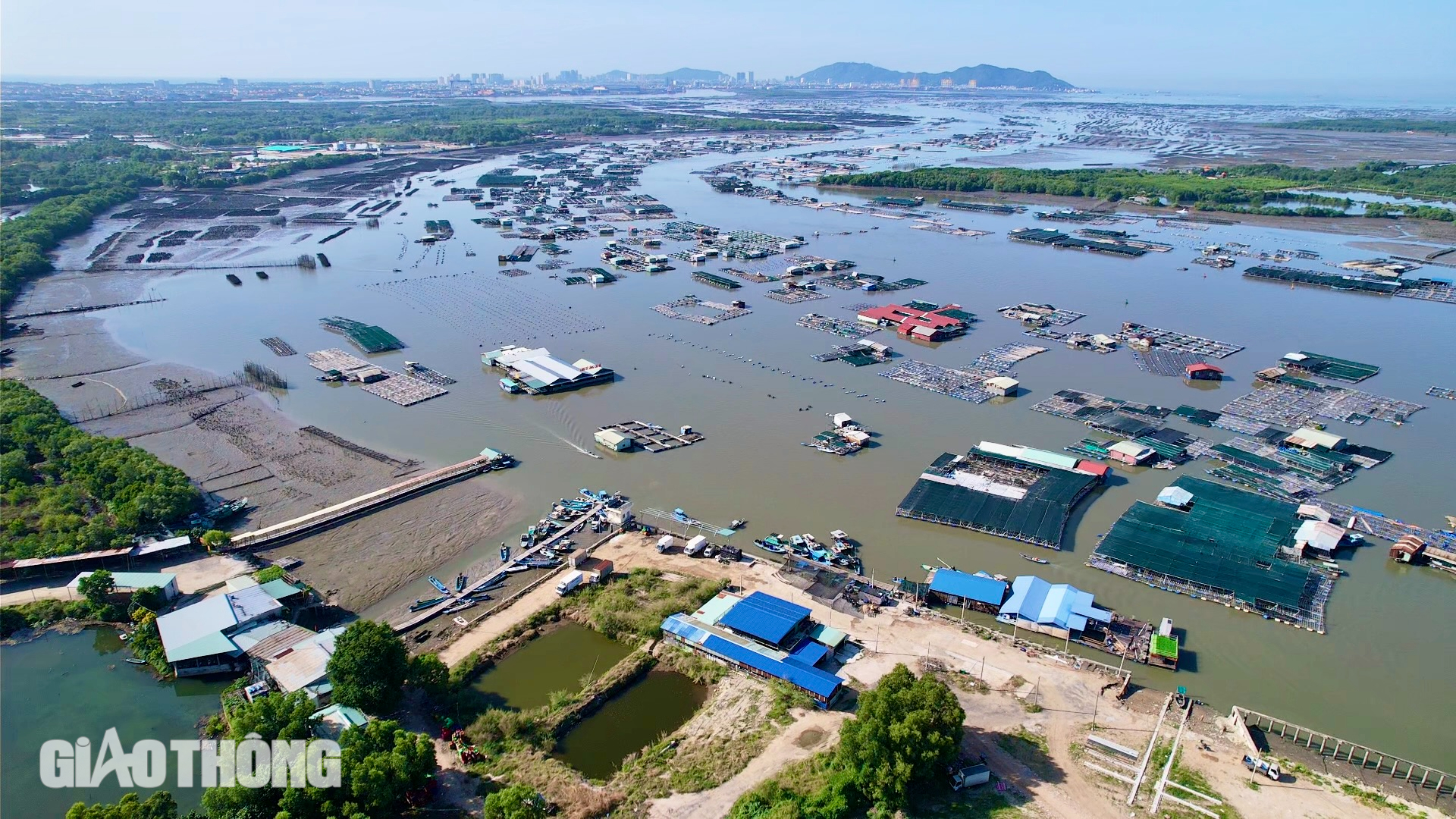 Ba cầu lớn và những cung đường thúc đẩy phát triển kinh tế, du lịch xã đảo Long Sơn - Ảnh 10.