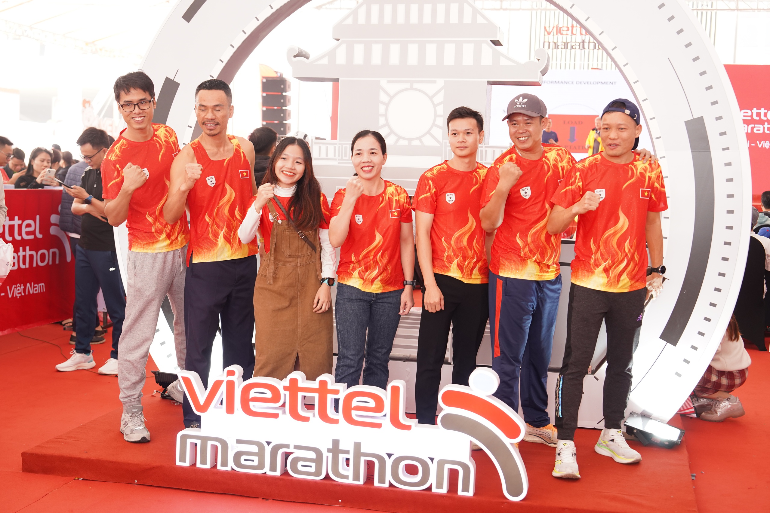 Loạt tuyển thủ điền kinh Việt Nam dự giải chạy Viettel Marathon 2024- Ảnh 2.